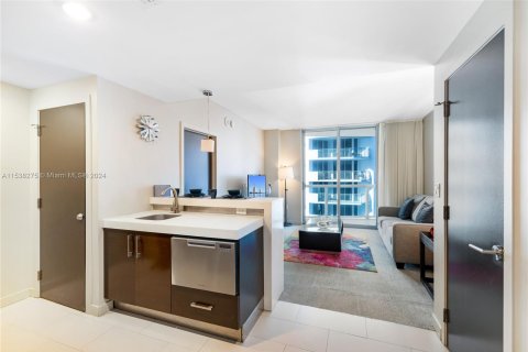 Copropriété à vendre à Sunny Isles Beach, Floride: 1 chambre, 59.83 m2 № 1033489 - photo 6