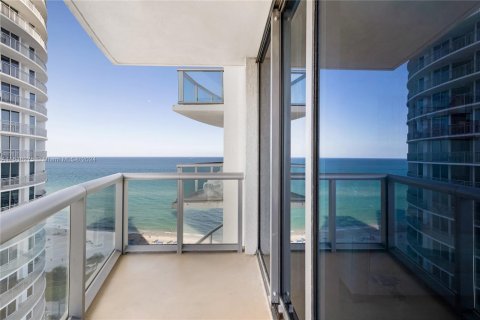 Copropriété à vendre à Sunny Isles Beach, Floride: 1 chambre, 59.83 m2 № 1033489 - photo 1