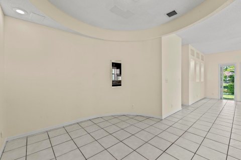Купить виллу или дом в Корал-Спрингс, Флорида 5 спален, 216.83м2, № 1075959 - фото 28