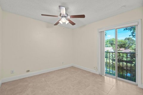 Купить виллу или дом в Корал-Спрингс, Флорида 5 спален, 216.83м2, № 1075959 - фото 18