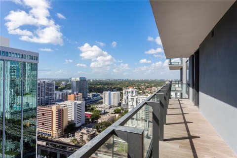 Condominio en venta en Miami, Florida, 2 dormitorios, 117.99 m2 № 1397747 - foto 2