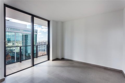 Condominio en venta en Miami, Florida, 2 dormitorios, 117.99 m2 № 1397747 - foto 13