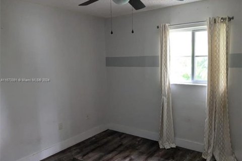 Casa en venta en Miami, Florida, 4 dormitorios, 186.92 m2 № 1397746 - foto 10