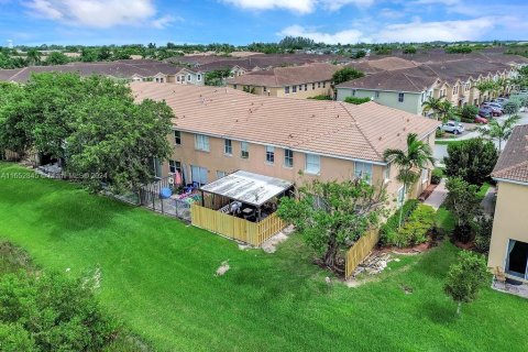 Adosado en venta en Homestead, Florida, 3 dormitorios, 160.91 m2 № 1346038 - foto 28