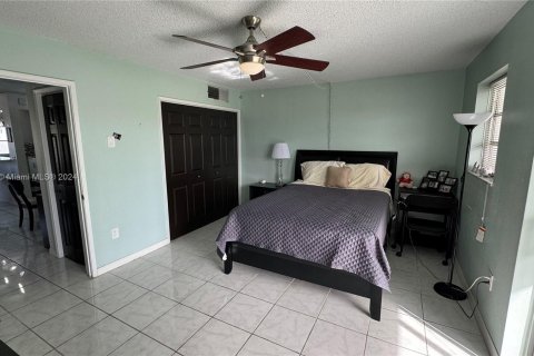 Copropriété à vendre à Miami Gardens, Floride: 1 chambre, 64.2 m2 № 1040141 - photo 18