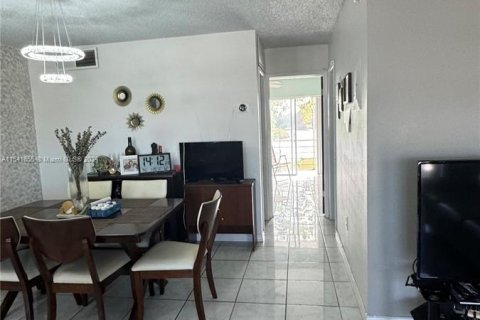 Copropriété à vendre à Miami Gardens, Floride: 1 chambre, 64.2 m2 № 1040141 - photo 11