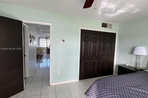 Copropriété à vendre à Miami Gardens, Floride: 1 chambre, 64.2 m2 № 1040141 - photo 12