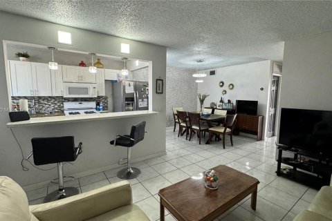 Купить кондоминиум в Майами-Гарденс, Флорида 1 спальня, 64.2м2, № 1040141 - фото 7
