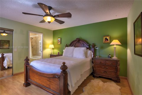 Adosado en venta en Miami, Florida, 2 dormitorios, 120.96 m2 № 1040142 - foto 17