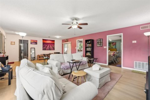 Copropriété à vendre à Orlando, Floride: 3 chambres, 167.97 m2 № 1201930 - photo 4