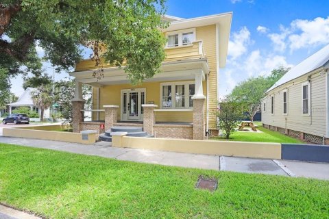 Villa ou maison à vendre à Tampa, Floride: 3 chambres, 190.26 m2 № 1340730 - photo 2