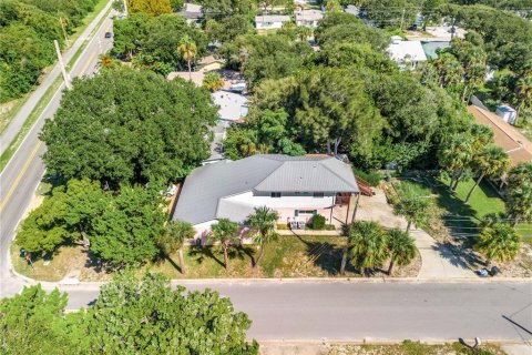 Villa ou maison à vendre à New Smyrna Beach, Floride: 4 chambres, 186.73 m2 № 1341465 - photo 5