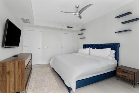 Condo in Miami Beach, Florida, 2 bedrooms  № 1232956 - photo 13