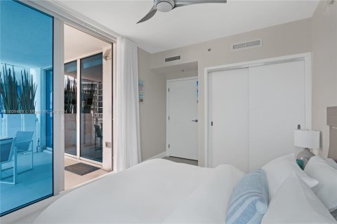 Condo in Miami Beach, Florida, 2 bedrooms  № 1232956 - photo 11