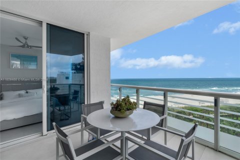 Condo in Miami Beach, Florida, 2 bedrooms  № 1232956 - photo 4