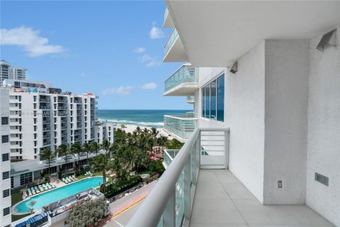 Condo in Miami Beach, Florida, 2 bedrooms  № 1232956 - photo 15