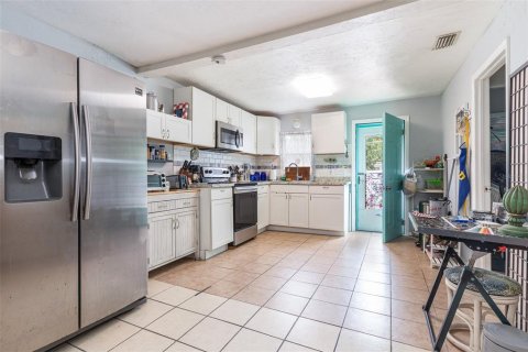 Villa ou maison à vendre à Bradenton, Floride: 2 chambres, 86.96 m2 № 1342034 - photo 13