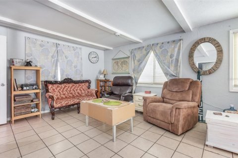 Villa ou maison à vendre à Bradenton, Floride: 2 chambres, 86.96 m2 № 1342034 - photo 11