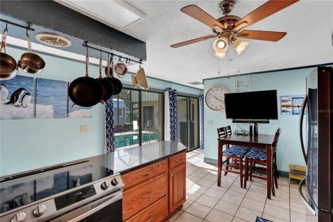 Купить виллу или дом в Порт-Оранж, Флорида 6 комнат, 158.21м2, № 1066683 - фото 18