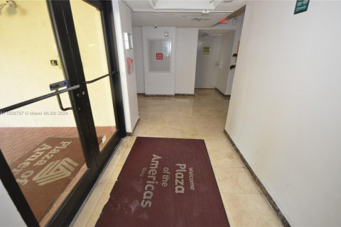 Condo in Sunny Isles Beach, Florida, 1 bedroom  № 1282865 - photo 29