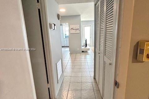 Condominio en alquiler en Pompano Beach, Florida, 1 dormitorio, 70.61 m2 № 1348649 - foto 8