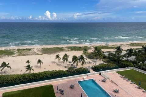 Copropriété à louer à Pompano Beach, Floride: 1 chambre, 70.61 m2 № 1348649 - photo 1