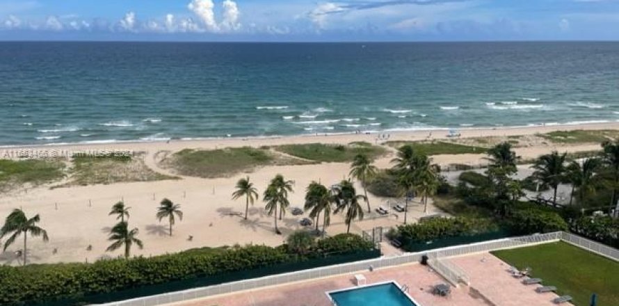 Condo in Pompano Beach, Florida, 1 bedroom  № 1348649