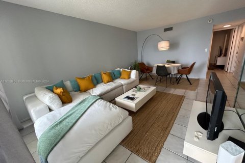 Copropriété à louer à Pompano Beach, Floride: 1 chambre, 70.61 m2 № 1348649 - photo 2