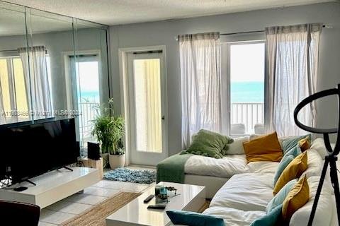 Copropriété à louer à Pompano Beach, Floride: 1 chambre, 70.61 m2 № 1348649 - photo 3