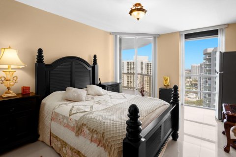 Condo in Aventura, Florida, 2 bedrooms  № 1045568 - photo 24