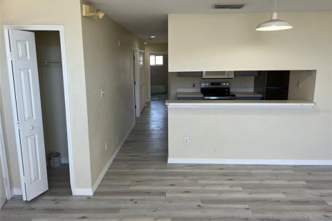 Condo in Kissimmee, Florida, 3 bedrooms  № 1362148 - photo 4