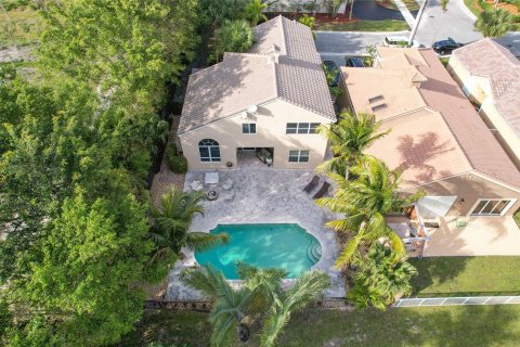Villa ou maison à vendre à Parkland, Floride: 4 chambres, 215.16 m2 № 1051393 - photo 9