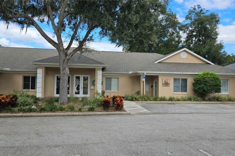 Commercial property in Ocala, Florida 580.27 sq.m. № 1409991 - photo 1