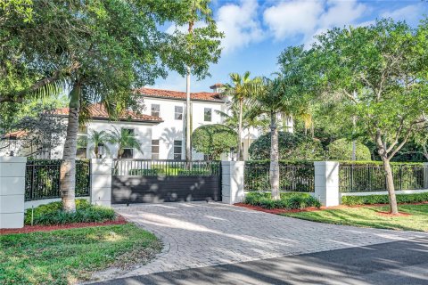 Villa ou maison à vendre à Pinecrest, Floride: 8 chambres, 634.15 m2 № 1077277 - photo 5