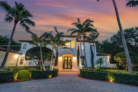 Villa ou maison à vendre à Pinecrest, Floride: 8 chambres, 634.15 m2 № 1077277 - photo 3