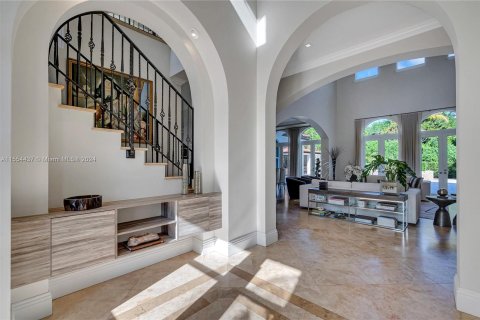Villa ou maison à vendre à Pinecrest, Floride: 8 chambres, 634.15 m2 № 1077277 - photo 9