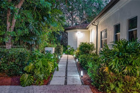 Villa ou maison à vendre à Pinecrest, Floride: 8 chambres, 634.15 m2 № 1077277 - photo 7
