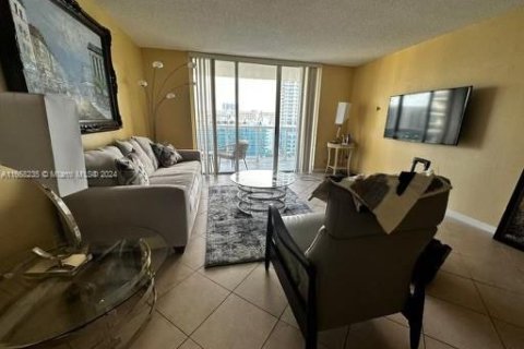 Copropriété à vendre à Hollywood, Floride: 1 chambre, 83.61 m2 № 1384371 - photo 3