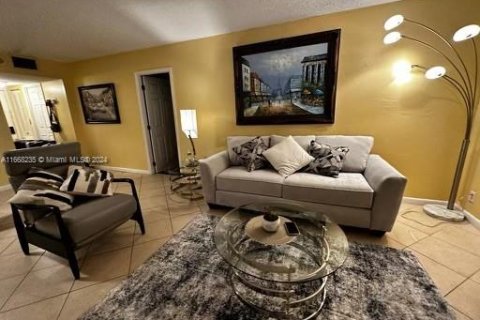 Copropriété à vendre à Hollywood, Floride: 1 chambre, 83.61 m2 № 1384371 - photo 8