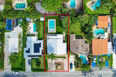 Villa ou maison à vendre à Fort Lauderdale, Floride: 4 chambres, 193.42 m2 № 1093277 - photo 1