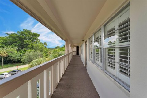 Copropriété à vendre à Coconut Creek, Floride: 1 chambre, 74.14 m2 № 1330004 - photo 4