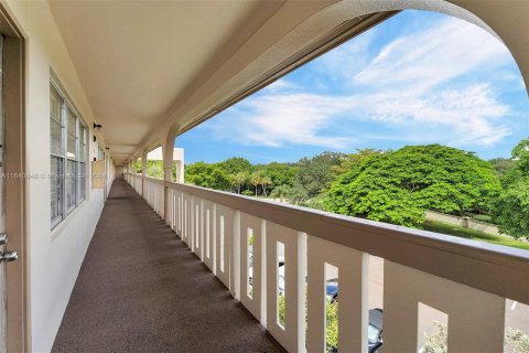 Copropriété à vendre à Coconut Creek, Floride: 1 chambre, 74.14 m2 № 1330004 - photo 5