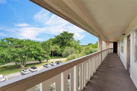 Copropriété à vendre à Coconut Creek, Floride: 1 chambre, 74.14 m2 № 1330004 - photo 8