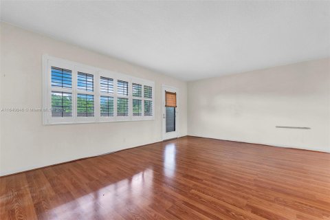 Copropriété à vendre à Coconut Creek, Floride: 1 chambre, 74.14 m2 № 1330004 - photo 18