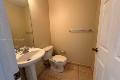 Copropriété à vendre à Pembroke Pines, Floride: 2 chambres, 108.7 m2 № 1329855 - photo 3