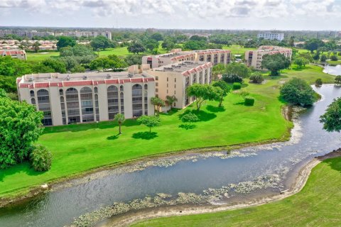 Condo in Lauderhill, Florida, 2 bedrooms  № 1054717 - photo 4