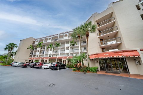 Condo in Lauderhill, Florida, 2 bedrooms  № 1054717 - photo 30