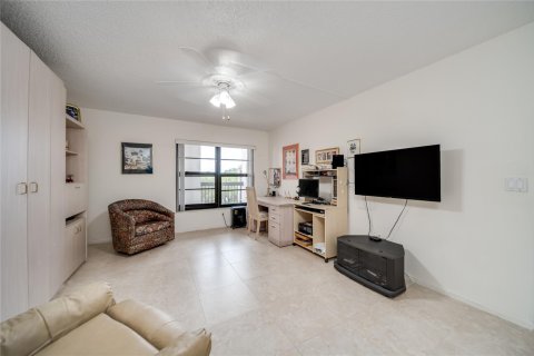 Condo in Lauderhill, Florida, 2 bedrooms  № 1054717 - photo 20