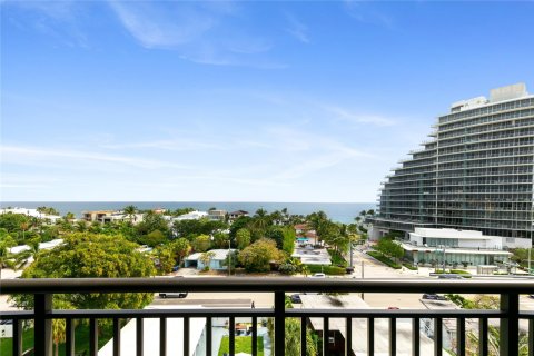 Condo in Fort Lauderdale, Florida, 2 bedrooms  № 1054776 - photo 11