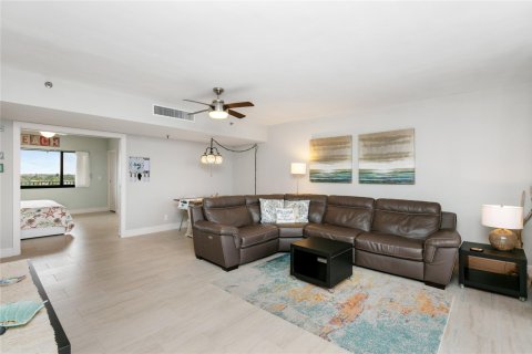 Condo in Fort Lauderdale, Florida, 2 bedrooms  № 1054776 - photo 15